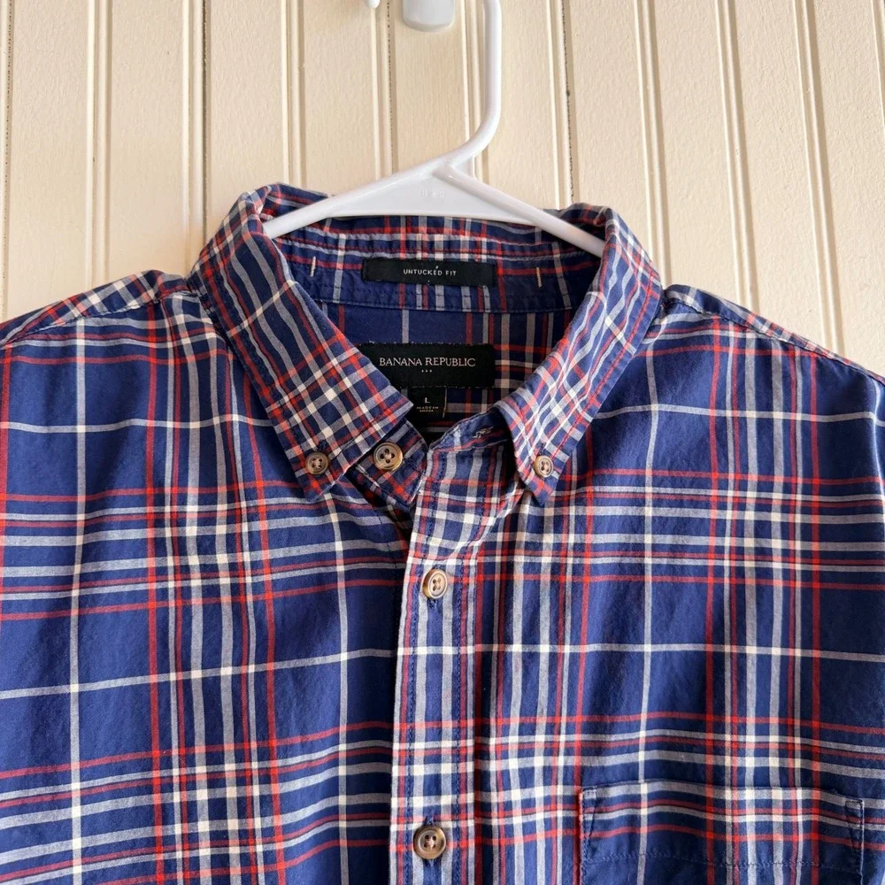 Banana Republic Mens Untucked Fit Plaid Button Down Shirt Blue Red White Large‎